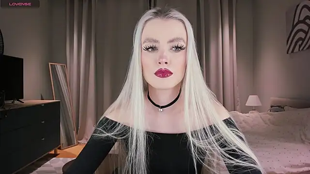 Snapshot of sashaloveyou chatting on November 3, 11:04 pm sashaloveyou online show from November 3, 11:04 pm