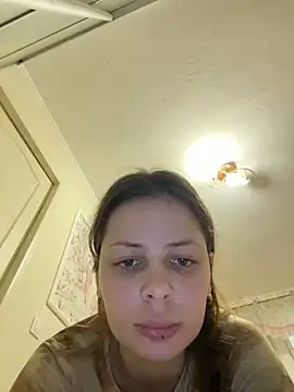 missevacrystal online show from December 3, 9:18 am