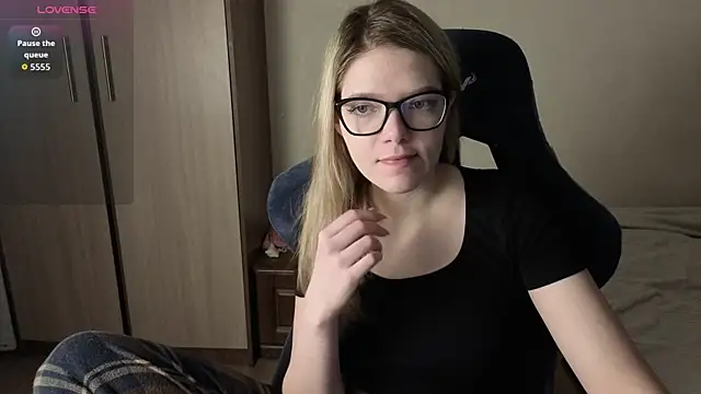 KatanaSVibe online show from December 17, 1:17 pm