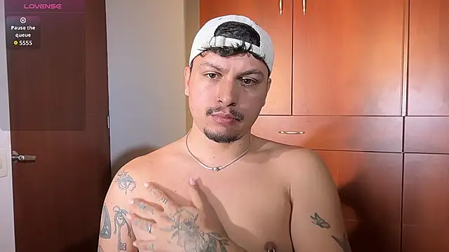latinnael online show from July 24, 4:10 am