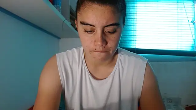 Arieeel 09 online show from April 20, 4:10 pm