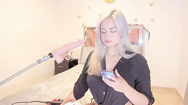 Snapshot of Ella_Lenox chatting on October 30, 12:34 am Ella Lenox online show from October 30, 12:34 am