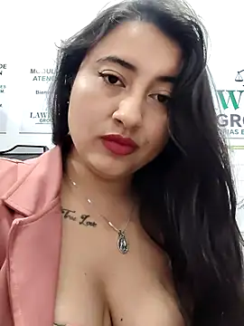 Snapshot of AMATISTA__16 chatting on July 4, 12:33 pm AMATISTA 16 online show from July 4, 12:33 pm