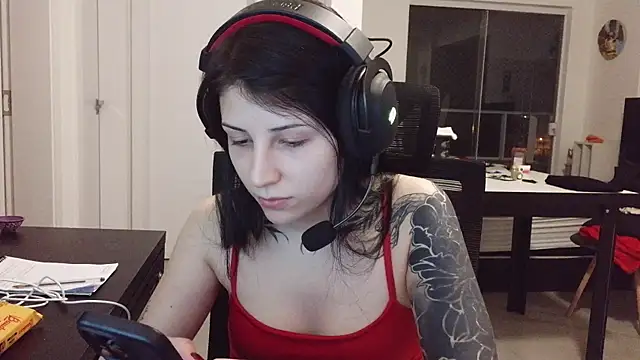 Snapshot of Privad_ravenna chatting on June 9, 11:16 pm Privad ravenna online show from June 9, 11:16 pm