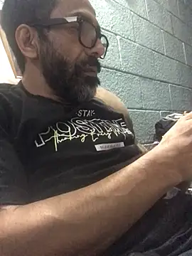 Snapshot of Granverga666 chatting on March 7, 9:28 am Granverga666 online show from March 7, 9:28 am