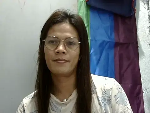 juicycum069 online show from December 18, 11:00 pm