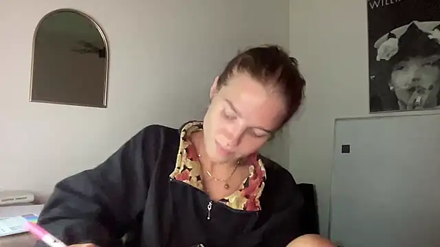 sweetceeme online show from June 29, 2:18 am