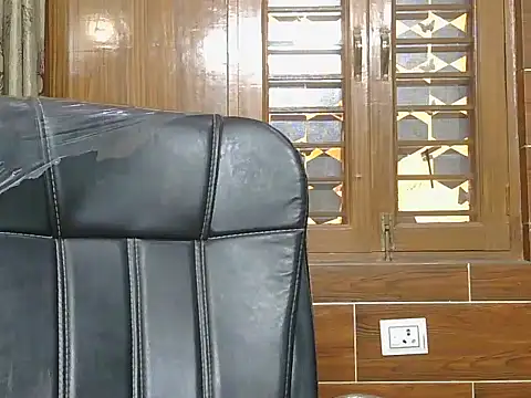 Diyaa Singh online show from April 26, 5:27 am