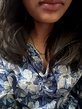 Snapshot of modelnishu chatting on October 20, 12:22 am modelnishu online show from October 20, 12:22 am