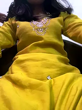 modelnishu online show from October 26, 9:15 am