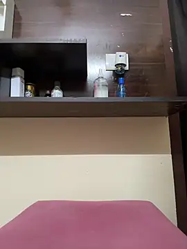 modelnishu online show from March 3, 1:17 pm