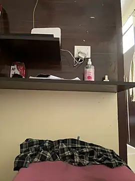 modelnishu online show from July 10, 4:39 am