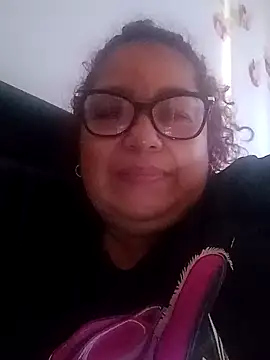 Snapshot of ladytropical1 chatting on October 1, 10:54 am ladytropical1 online show from October 1, 10:54 am