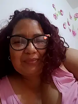 Snapshot of ladytropical1 chatting on October 5, 4:55 am ladytropical1 online show from October 5, 4:55 am