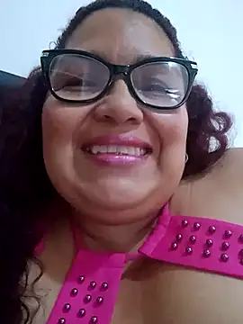 Snapshot of ladytropical1 chatting on October 5, 8:18 pm ladytropical1 online show from October 5, 8:18 pm
