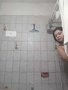 Snapshot of Auroraluna_- chatting on February 20, 9:48 pm Auroraluna - online show from February 20, 9:48 pm