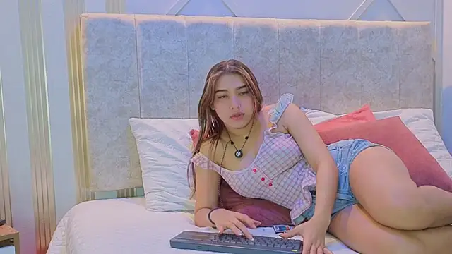 Snapshot of nami_sweet_ chatting on November 30, 12:31 pm nami sweet online show from November 30, 12:31 pm