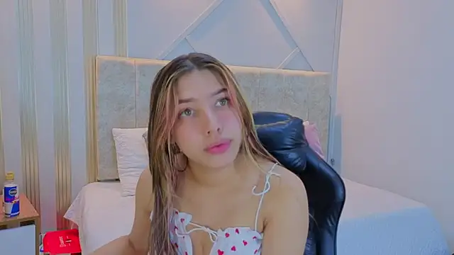 Snapshot of nami_sweet_ chatting on January 7, 11:01 am nami sweet online show from January 7, 11:01 am