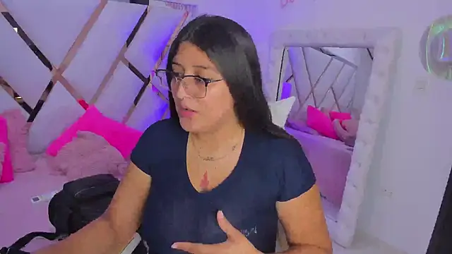 megann  up online show from October 12, 11:26 pm