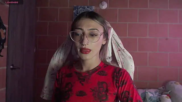 Snapshot of Andrea_camilaaa chatting on October 30, 6:19 pm Andrea camilaaa online show from October 30, 6:19 pm