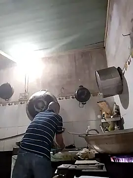 Snapshot of HoangNam20x chatting on October 17, 1:53 am HoangNam20x online show from October 17, 1:53 am