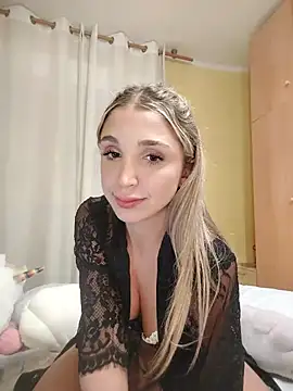 Snapshot of mikateen chatting on September 18, 8:44 pm mikateen online show from September 18, 8:44 pm