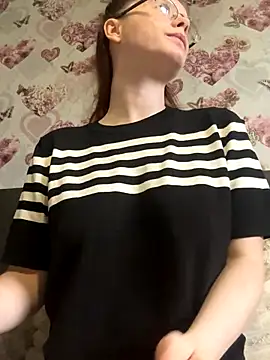 raen001 online show from November 5, 9:53 am