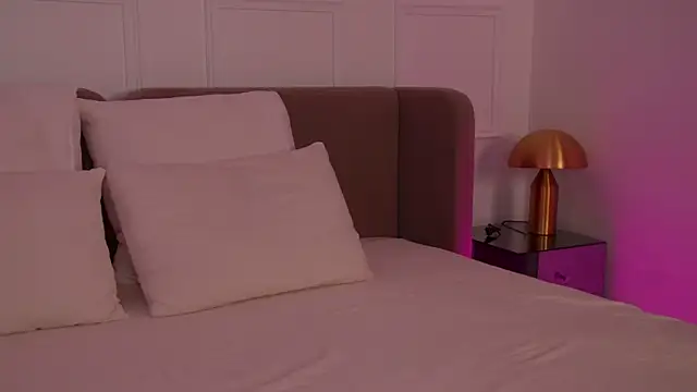 ArianaMell online show from March 2, 3:30 am