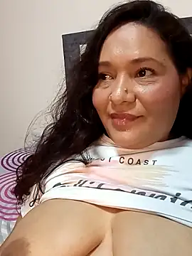 Snapshot of Laurasofia01 chatting on October 2, 3:08 pm Laurasofia01 online show from October 2, 3:08 pm