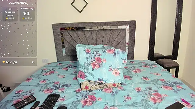 Snapshot of Laurasofia01 chatting on October 9, 5:00 pm Laurasofia01 online show from October 9, 5:00 pm