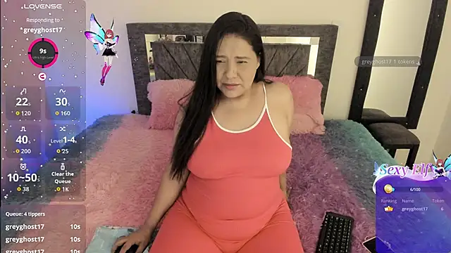 Snapshot of Laurasofia01 chatting on May 13, 3:37 am Laurasofia01 online show from May 13, 3:37 am