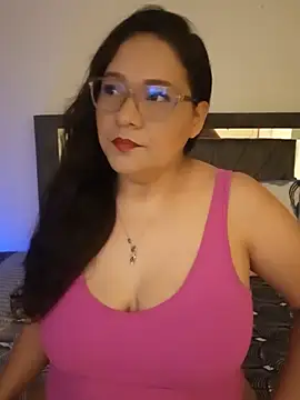 Snapshot of Laurasofia01 chatting on May 31, 1:07 pm Laurasofia01 online show from May 31, 1:07 pm