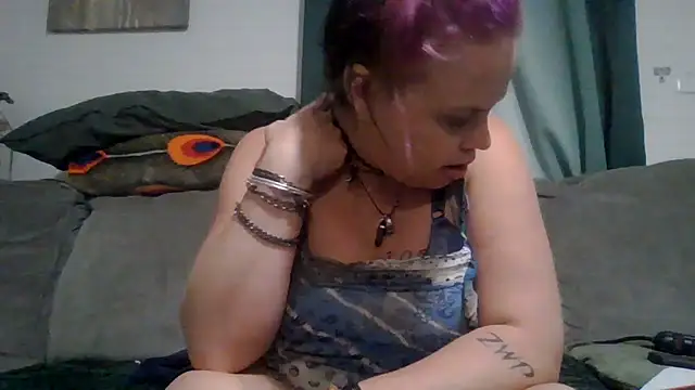 TWiSTYTheTwizted online show from July 19, 4:22 pm