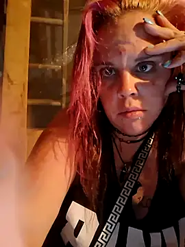 TWiSTYTheTwizted online show from July 31, 5:07 am