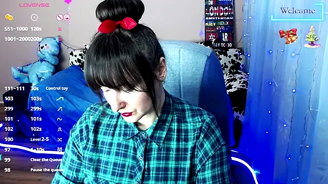 Snapshot of MilaRay chatting on February 4, 1:48 pm MilaRay online show from February 4, 1:48 pm