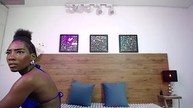 AlexandraCambell online show from February 13, 8:32 am