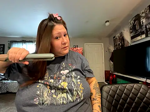 Snapshot of JizzyJazzunleashed chatting on November 19, 4:18 pm JizzyJazzunleashed online show from November 19, 4:18 pm