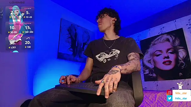 Snapshot of felix__star chatting on October 27, 8:02 pm felix star online show from October 27, 8:02 pm