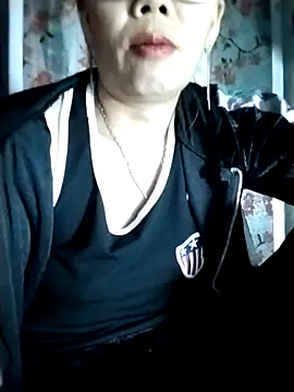 Snapshot of Minety473 chatting on December 16, 1:27 pm Minety473 online show from December 16, 1:27 pm