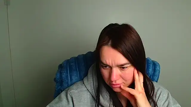Lola Saymyname online show from May 2, 5:56 am