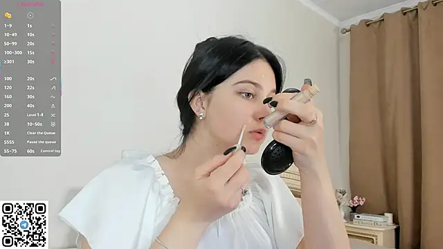 Snapshot of EnricaElis chatting on September 21, 8:10 pm EnricaElis online show from September 21, 8:10 pm