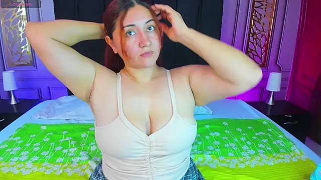 Snapshot of mishell_lovely chatting on October 29, 1:35 pm mishell lovely online show from October 29, 1:35 pm