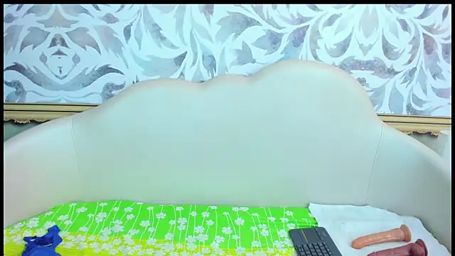 Snapshot of mishell_lovely chatting on December 14, 1:16 pm mishell lovely online show from December 14, 1:16 pm