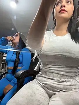 GiaDuque online show from February 10, 12:53 pm