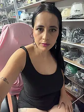 GiaDuque online show from March 18, 11:13 am