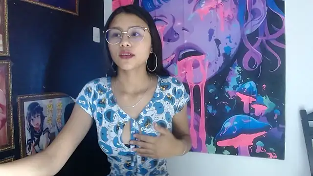 SofieLove 01 online show from October 5, 7:50 am