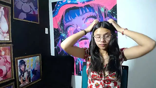 SofieLove 01 online show from November 7, 6:35 am