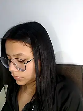 SofieLove 01 online show from March 6, 4:53 am