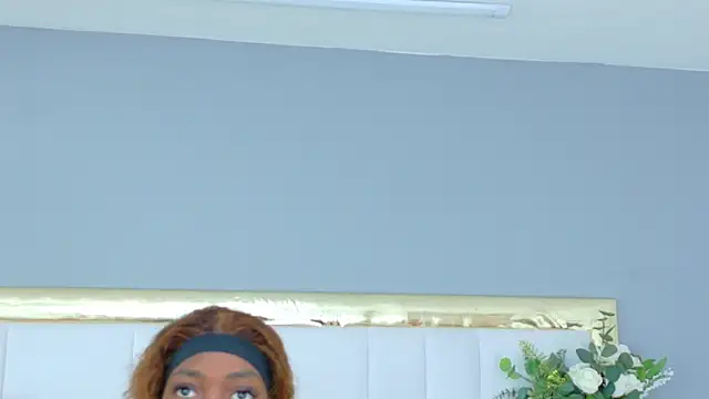 MadeleineHocker online show from November 22, 1:43 pm