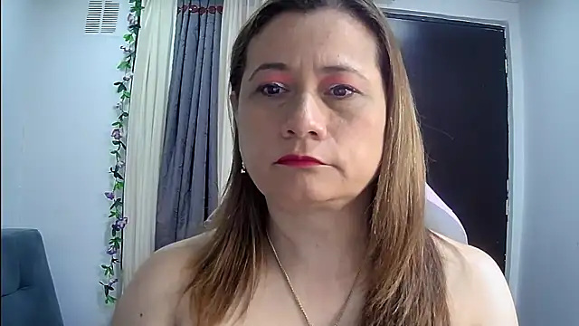 Snapshot of milagros_latina75 chatting on November 14, 2:16 pm milagros latina75 online show from November 14, 2:16 pm